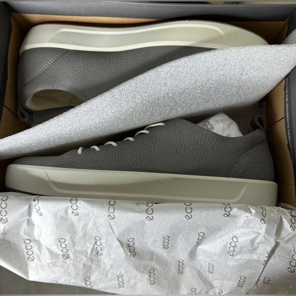 NIB ECCO Dove Gray Sneakers - Picture 5 of 5
